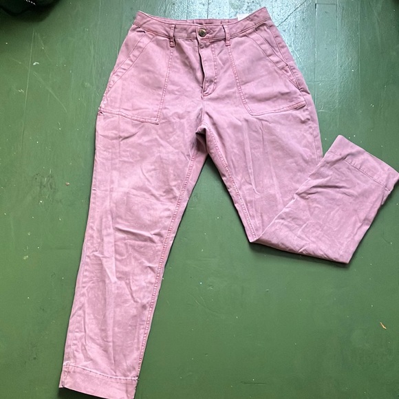 Pink cargo pants. Perfect condition, only worn a couple times. Super comfy! - Picture 1 of 5